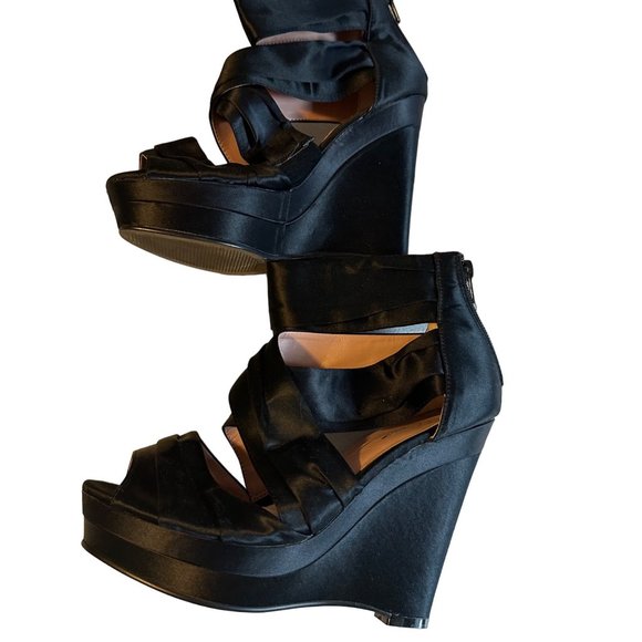 Gwyneth zip back black wedge heels size 7.5 M - Picture 2 of 7